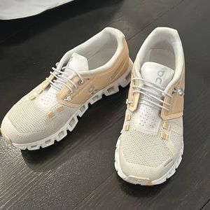 Women’s On Cloud 5 Sneakers